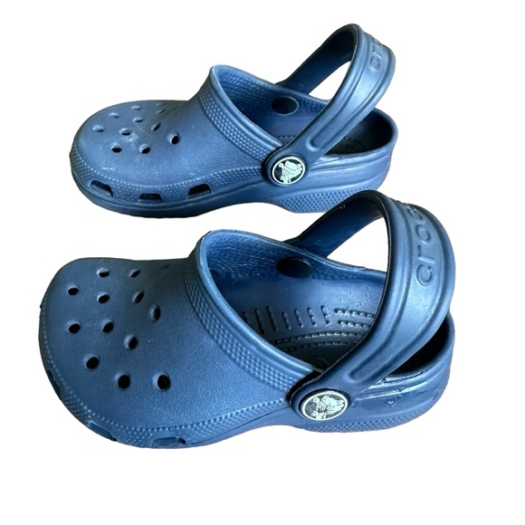 CROCS Classic navy clogs children’s unisex girls 8 or boy’s 9 excellent preowned - Picture 2 of 9
